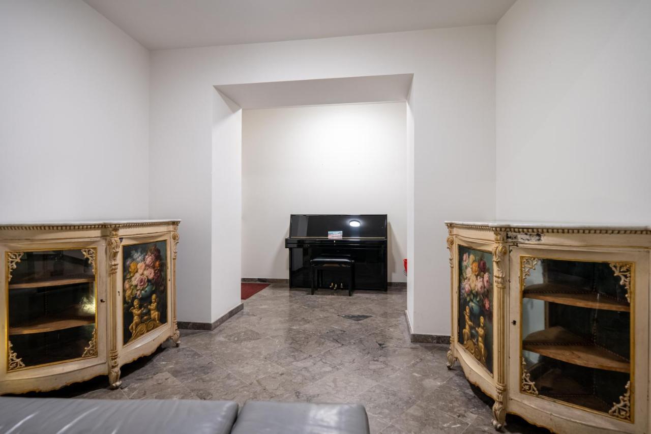 Suite Bellini 5 Apartment ปาแลร์โม ภายนอก รูปภาพ