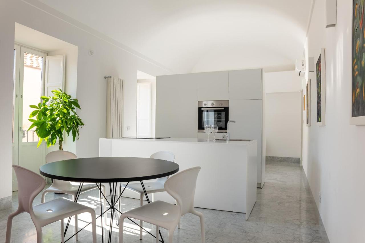 Suite Bellini 5 Apartment ปาแลร์โม ภายนอก รูปภาพ